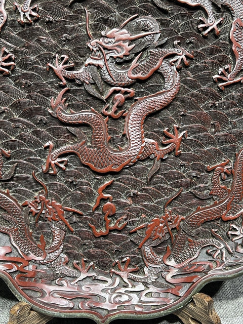 古玩陶瓷龍紋葵口盤真品鑒賞圖