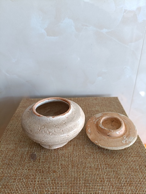 古玩陶瓷元龍泉蓋罐真品鑒賞圖