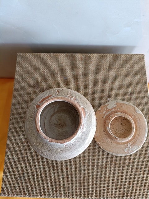 古玩陶瓷元龍泉蓋罐真品鑒賞圖