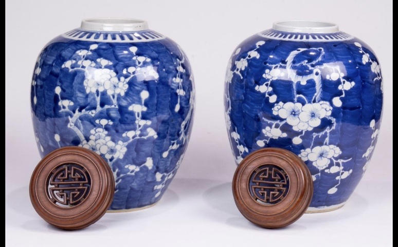 古玩陶瓷青花留白冰梅紋罐真品鑒賞圖