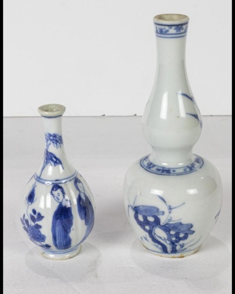 古玩陶瓷洞石花卉紋青花葫蘆瓶真品鑒賞圖