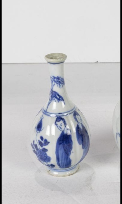 古玩陶瓷洞石花卉紋青花葫蘆瓶真品鑒賞圖