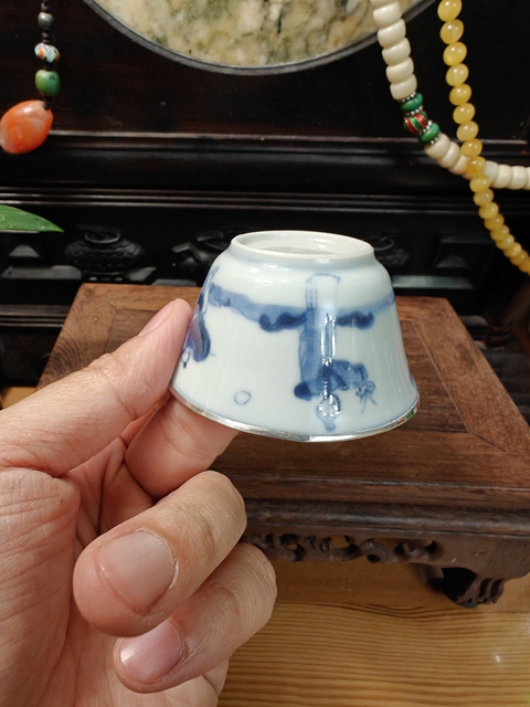 古玩陶瓷青花人物紋杯真品鑒賞圖
