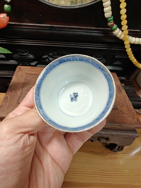 古玩陶瓷青花人物紋杯真品鑒賞圖