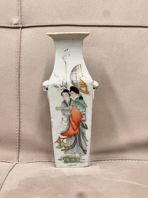 古玩陶瓷油粉彩人物故事紋四方瓶真品鑒賞圖