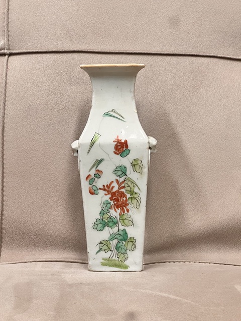 古玩陶瓷油粉彩人物故事紋四方瓶真品鑒賞圖