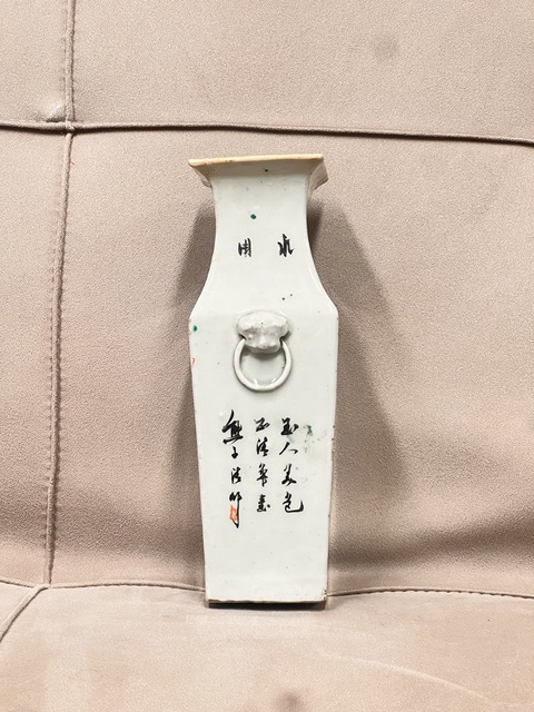 古玩陶瓷油粉彩人物故事紋四方瓶真品鑒賞圖