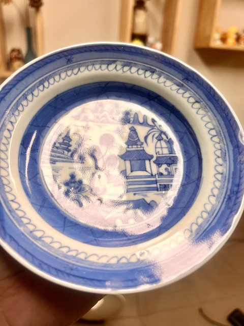 古玩陶瓷青花山水人物紋折沿盤真品鑒賞圖