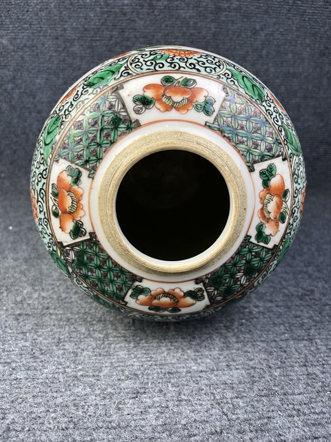 古玩陶瓷五彩開窗花鳥紋蘿卜罐拍賣，當前價格8688元