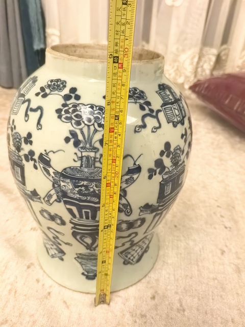 古玩陶瓷晚清豆青青花雜寶紋將軍罐真品鑒賞圖