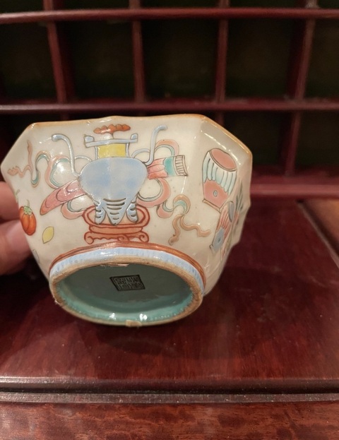 古玩陶瓷博古圖粉彩碗真品鑒賞圖