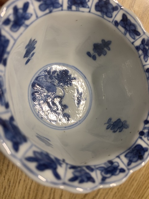 古玩陶瓷青花蟲草紋杯碟真品鑒賞圖