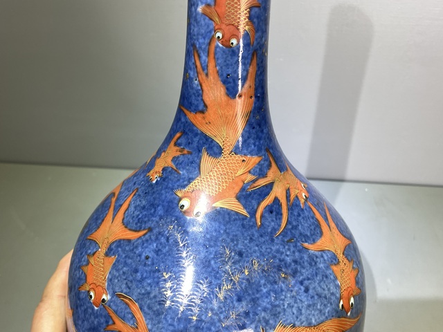 古玩陶瓷灑籃釉礬紅描金瓶真品鑒賞圖