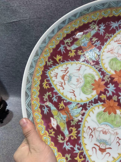 古玩陶瓷粉彩盤真品鑒賞圖