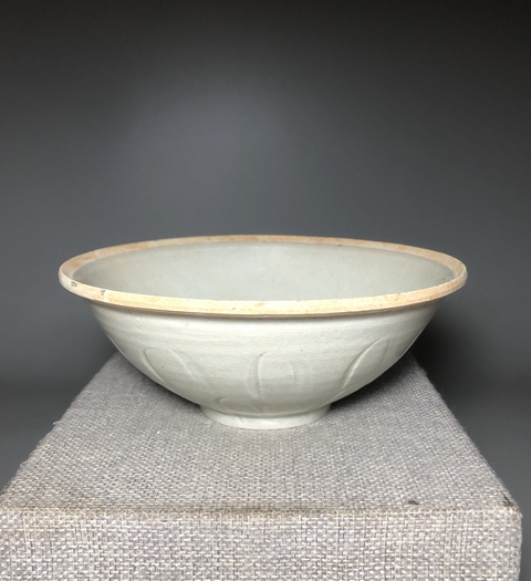 古玩陶瓷【館藏級精品】宋 青白瓷 仰腹蓮瓣紋碗【頂級釉水】【百碎級開片】拍賣,當前價格0元