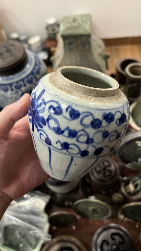 古玩陶瓷青花罐真品鑒賞圖