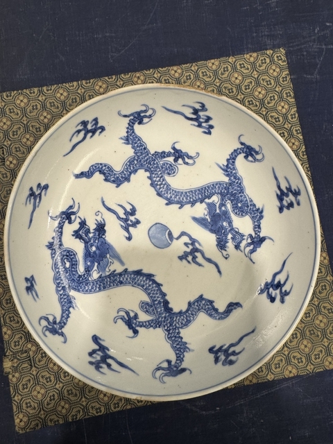 古玩陶瓷龍紋盤真品鑒賞圖