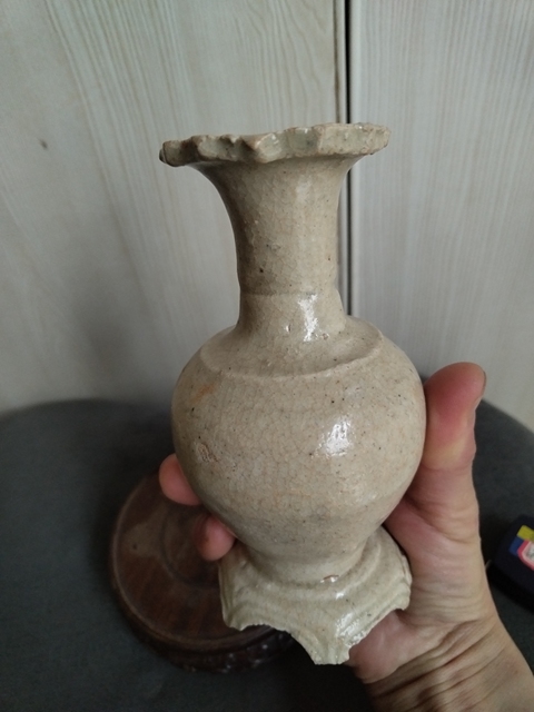 古玩陶瓷青白釉花口瓶拍賣,當(dāng)前價(jià)格1600元
