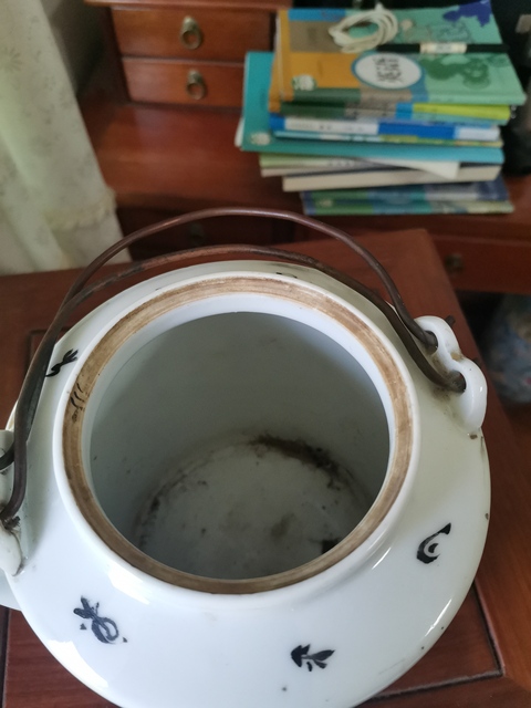 古玩陶瓷粉彩桃花仕女人物紋提梁壺真品鑒賞圖