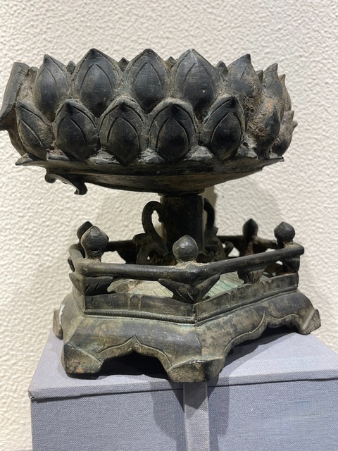 古玩銅器佛座真品鑒賞圖