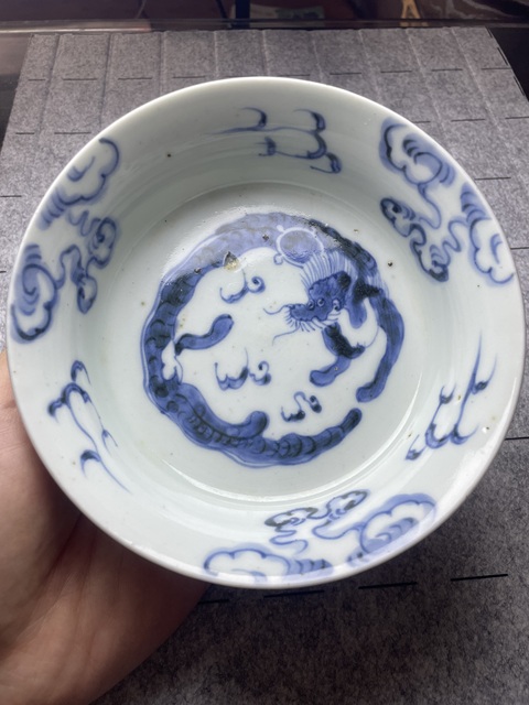 古玩陶瓷日本明治青花龍紋盤真品鑒賞圖