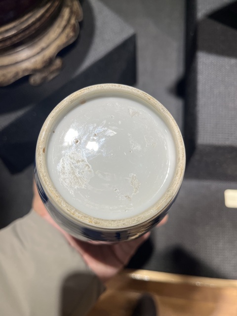 古玩陶瓷花卉紋青花罐真品鑒賞圖