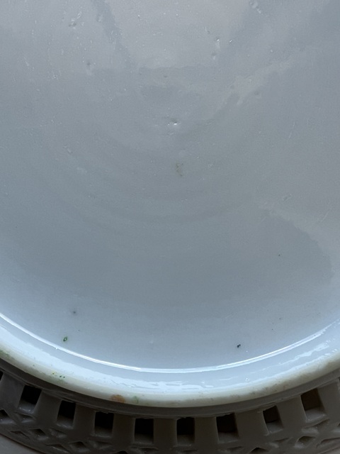 古玩陶瓷廣彩婁空人物花鳥盤真品鑒賞圖