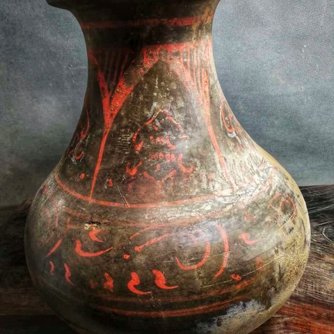 古玩陶瓷漢代彩繪盤口陶瓶真品鑒賞圖