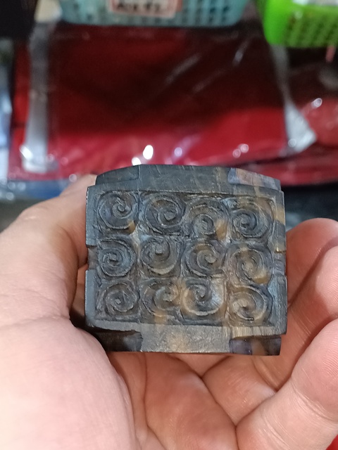 古玩玉器戰國地方玉雕“勾連紋琮”拍賣，當前價格3800元