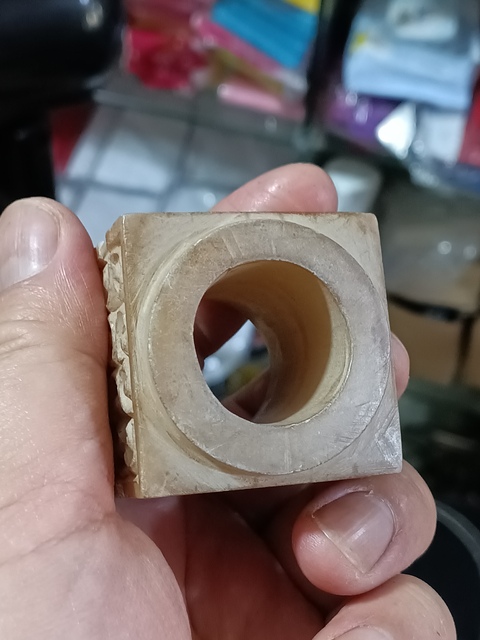 古玩玉器戰國地方玉雕“谷紋琮”拍賣，當前價格2800元