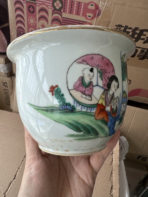 古玩陶瓷油粉彩人物故事紋花盆拍賣，當前價格2500元