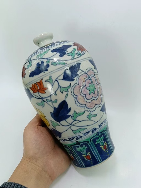 古玩陶瓷斗彩梅瓶真品鑒賞圖