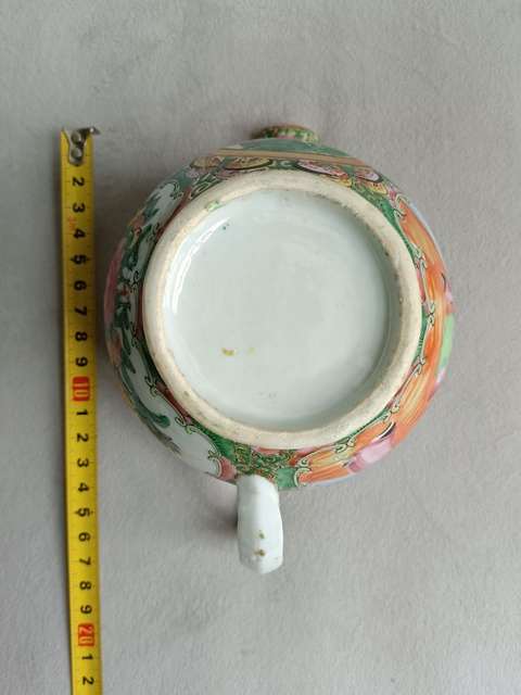 古玩陶瓷廣彩描金人物故事紋馬奶壺拍賣,當前價格898元