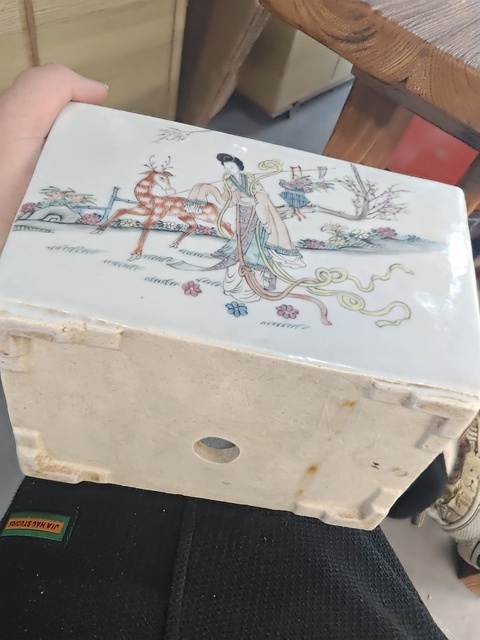 古玩陶瓷人物詩紋花盆真品鑒賞圖