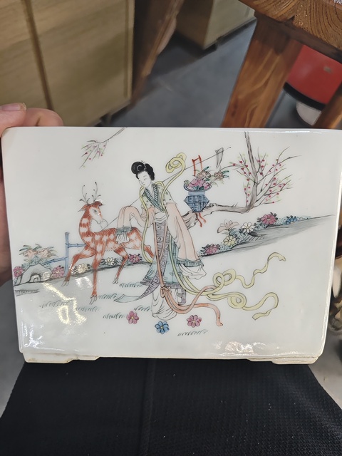 古玩陶瓷人物詩紋花盆真品鑒賞圖