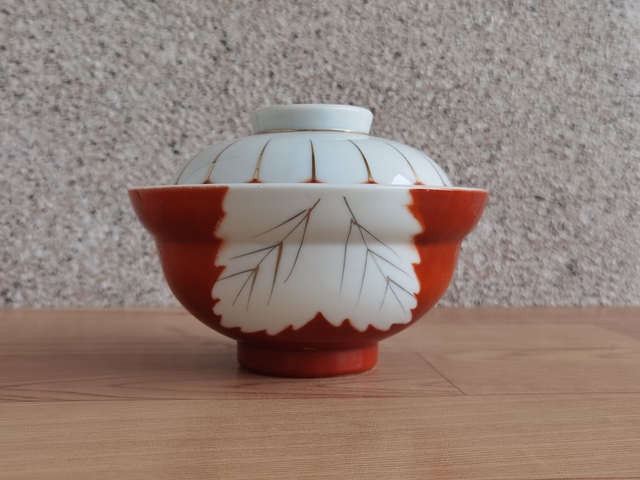 古玩陶瓷昭和蓋碗拍賣,當(dāng)前價(jià)格260元