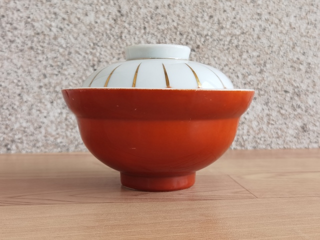 古玩陶瓷昭和蓋碗拍賣,當(dāng)前價(jià)格260元