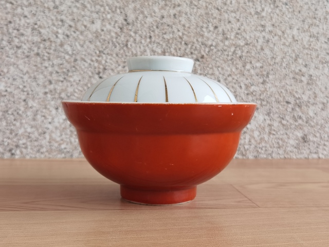 古玩陶瓷昭和蓋碗拍賣,當(dāng)前價(jià)格260元