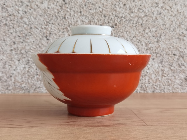 古玩陶瓷昭和蓋碗拍賣,當(dāng)前價(jià)格260元