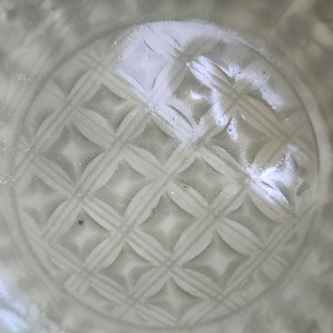 古玩陶瓷元代龍泉窯花口印花劃花盤拍賣,當前價格12000元