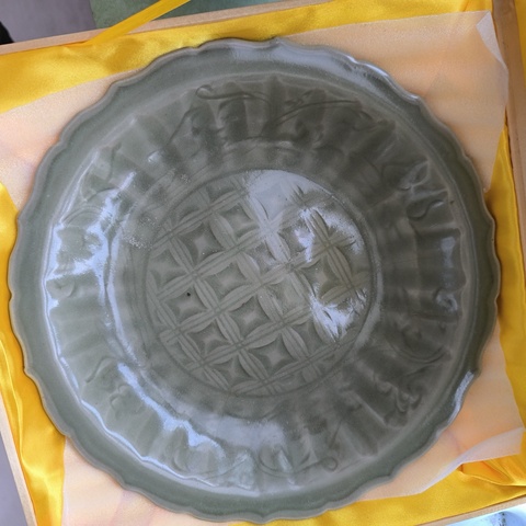 古玩陶瓷元代龍泉窯花口印花劃花盤拍賣,當前價格12000元