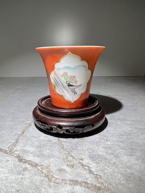 古玩陶瓷珊湖紅開窗粉彩花鳥紋馬蹄杯拍賣,當前價格0元