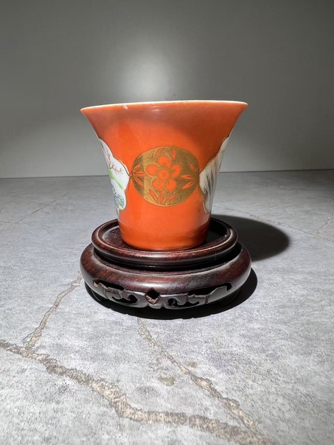 古玩陶瓷珊湖紅開窗粉彩花鳥紋馬蹄杯拍賣,當前價格0元