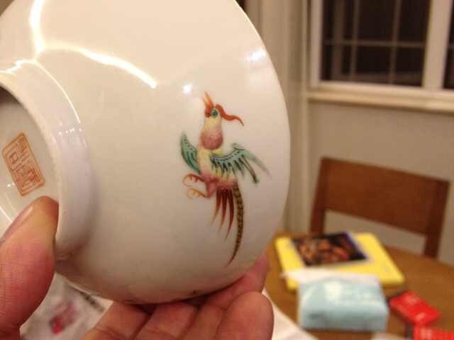 古玩陶瓷花鳥紋粉彩碗真品鑒賞圖