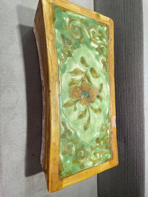 古玩陶瓷遼三彩·花卉枕真品鑒賞圖