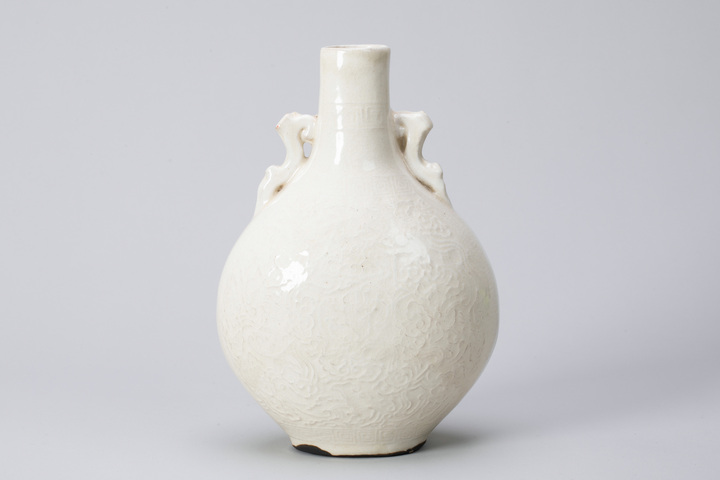 古玩陶瓷仿定窯抱月瓶真品鑒賞圖
