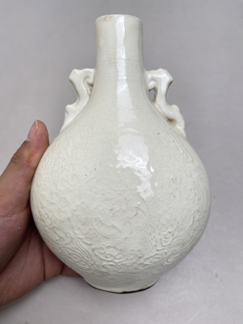 古玩陶瓷仿定窯抱月瓶真品鑒賞圖