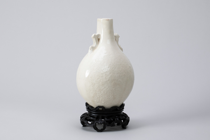 古玩陶瓷仿定窯抱月瓶真品鑒賞圖