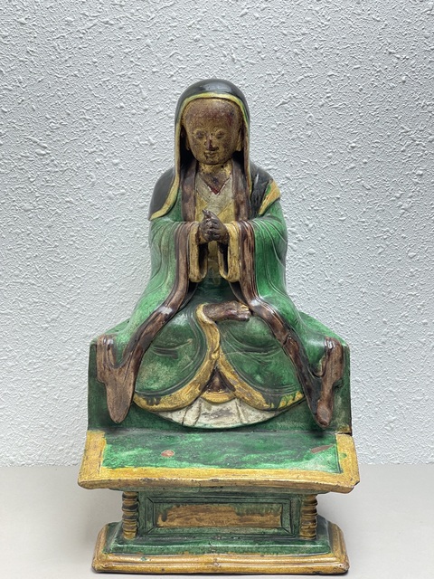 古玩陶瓷素三彩菩薩造像真品鑒賞圖