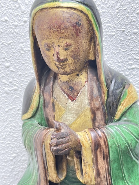 古玩陶瓷素三彩菩薩造像真品鑒賞圖